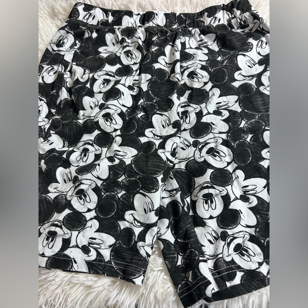Black & White Mickey Print Women’s Casual Shorts Bike shorts size L Cotton - Picture 4 of 7